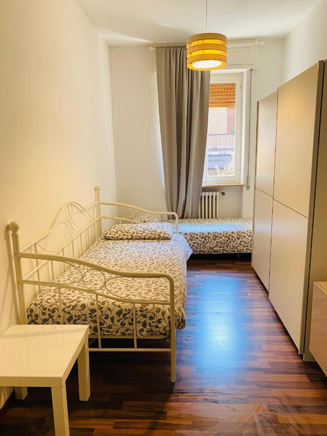 Appartmentslapiazzetta -1-2-6 Sesto Calende Dış mekan fotoğraf
