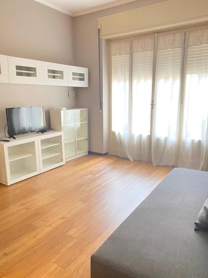 Appartmentslapiazzetta -1-2-6 Sesto Calende Dış mekan fotoğraf