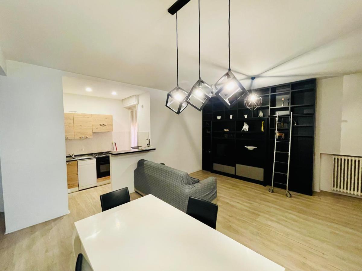 Appartmentslapiazzetta -1-2-6 Sesto Calende Dış mekan fotoğraf