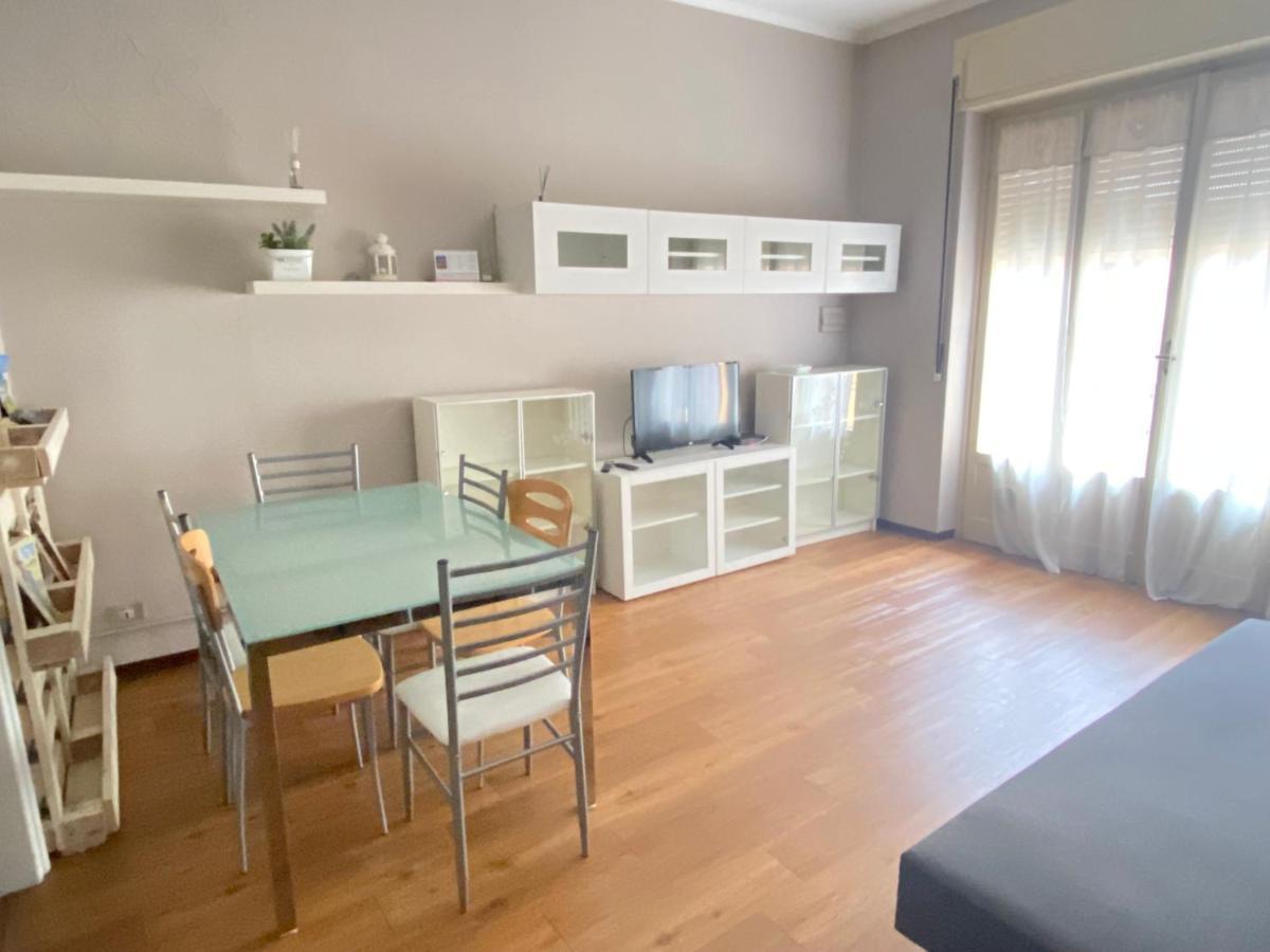 Appartmentslapiazzetta -1-2-6 Sesto Calende Dış mekan fotoğraf