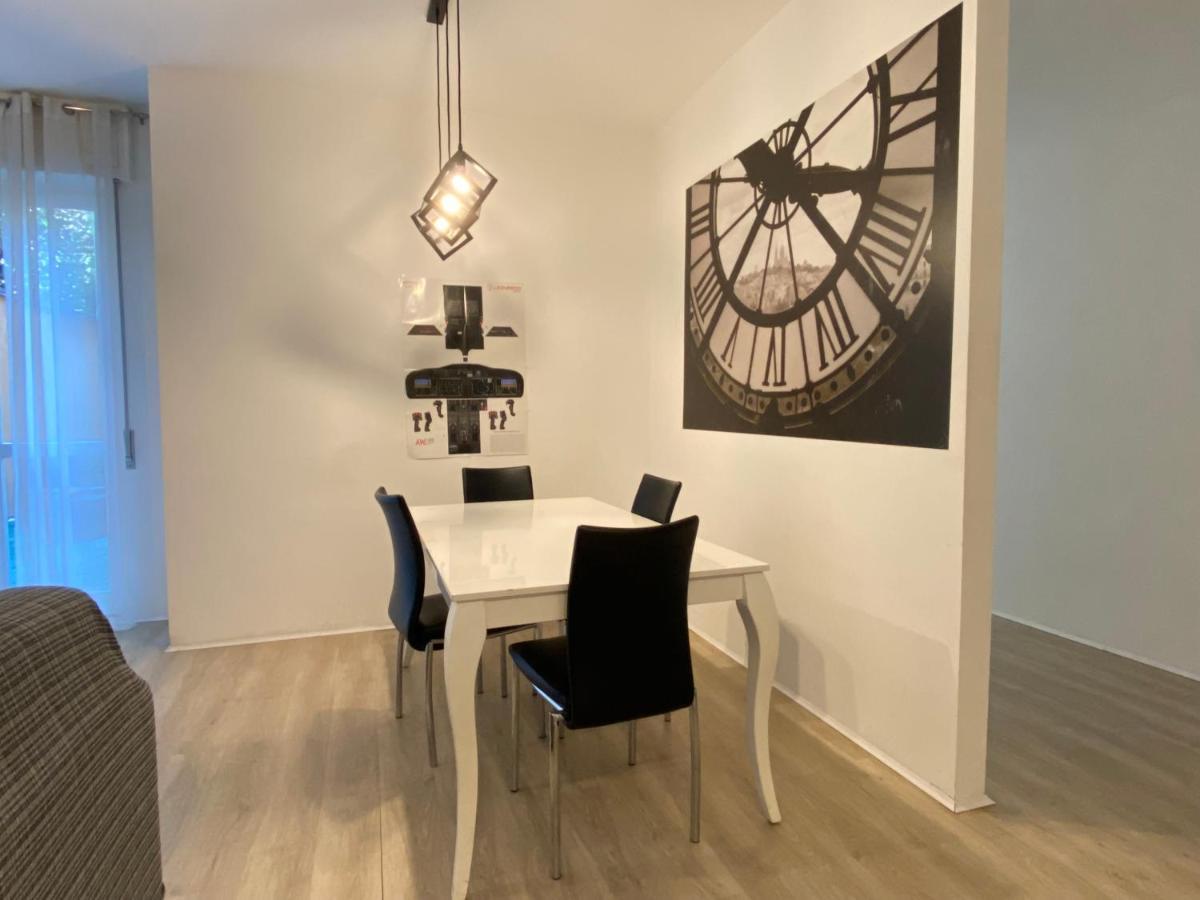Appartmentslapiazzetta -1-2-6 Sesto Calende Dış mekan fotoğraf
